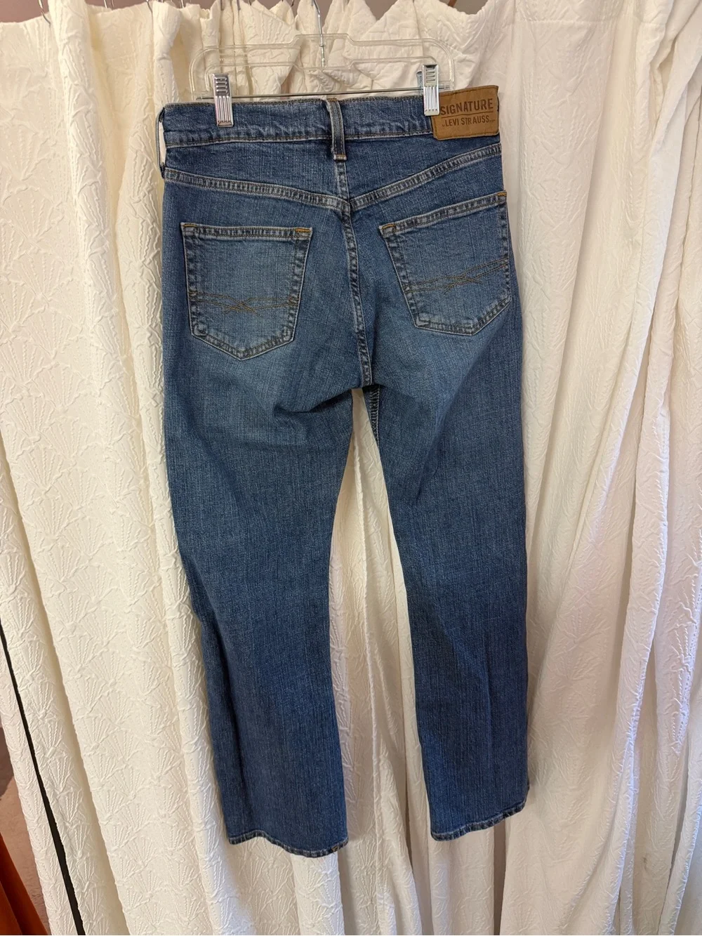 Levi's Men's Medium Blue Straight Jeans